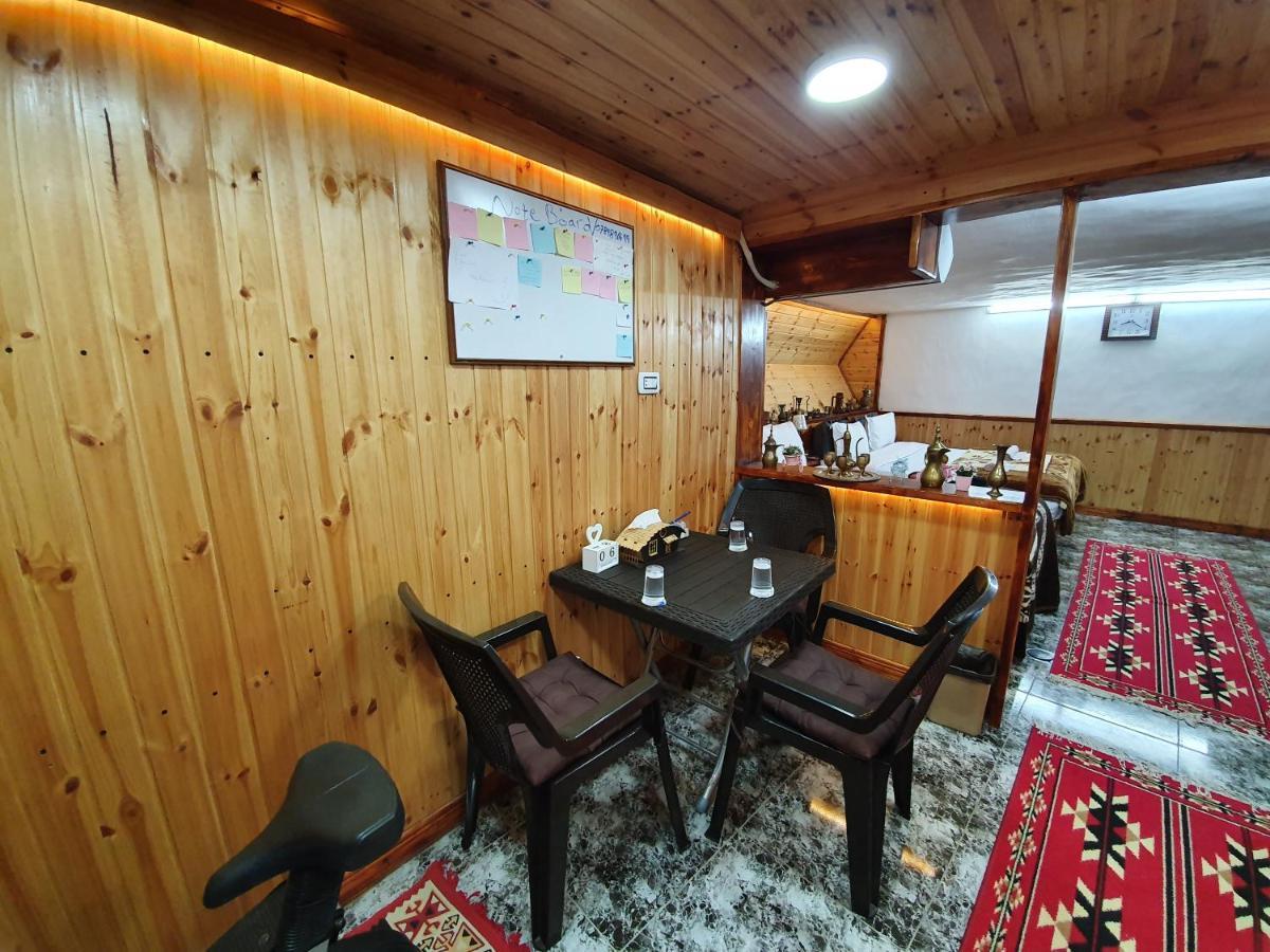 Odibat Studioes Daire Ceraş Dış mekan fotoğraf