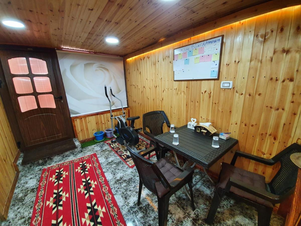 Odibat Studioes Daire Ceraş Dış mekan fotoğraf